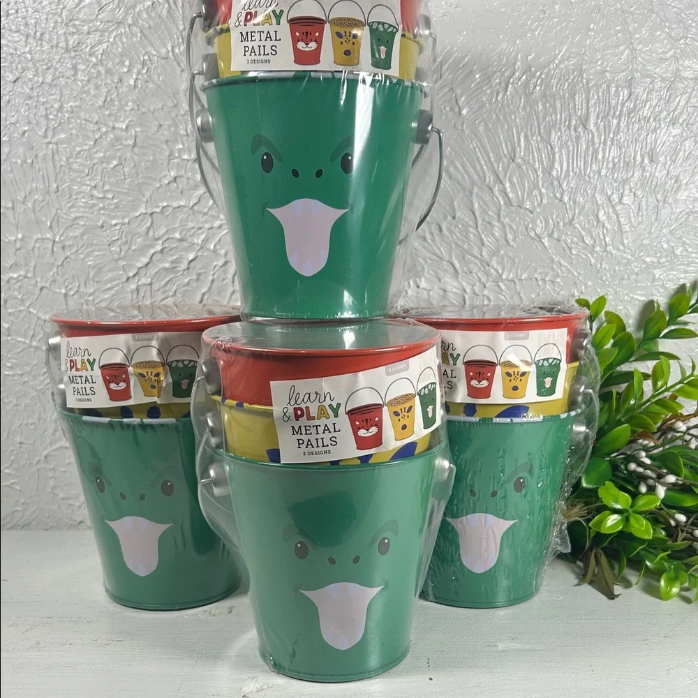 Lot of 12 Jungle Animal Metal Pails Mini Buckets Storage Pails Party Favor Kids